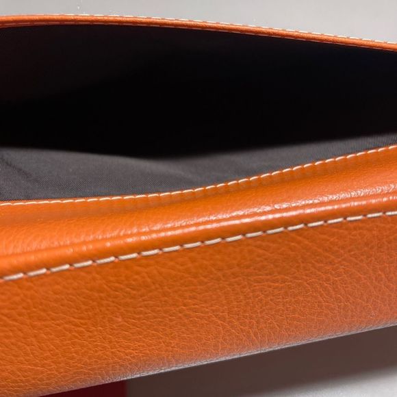 FERRARI 612 SCAGLIETTI SCHEDONI LEATHER POUCH | OWNERS MANUAL |  MODEL year 2017 - Picture 9 of 13